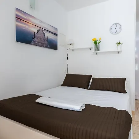 Apartman Luka Molat