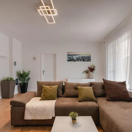 Luka Apartman Molat
