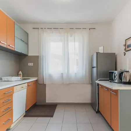 Luka Apartman