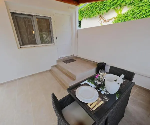 Luka Apartman *