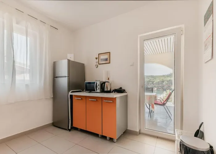 Luka Apartman