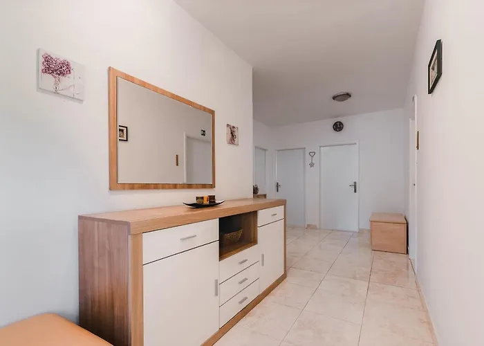 Apartman Luka Molat