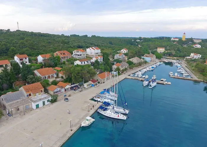 Luka * Molat